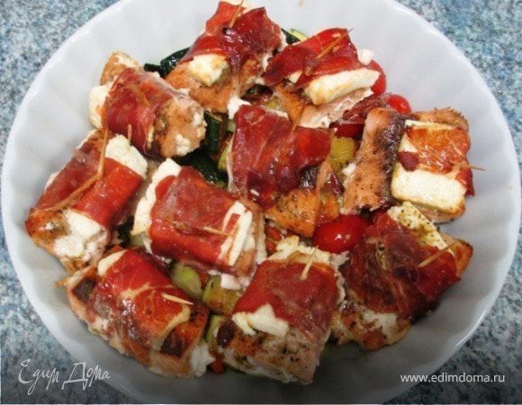 Рулеты из фаршированного лосося на гриле Рулеты из фаршированного лосося на гриле