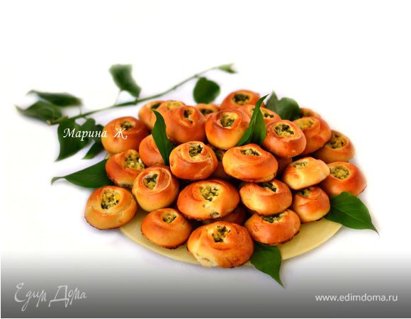 Пирожки с щавелем, яйцом и рисом