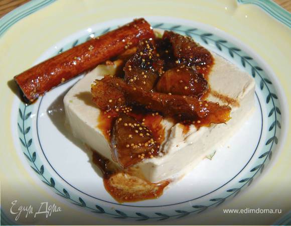 Сливочное парфе с инжирным соусом