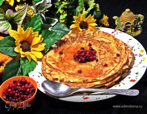 Бисквитные блины с брусникой Бисквитные блины с брусникой