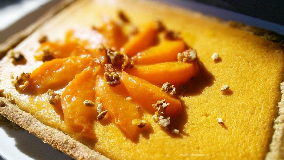 Ореховый тарт с персиковым курдом