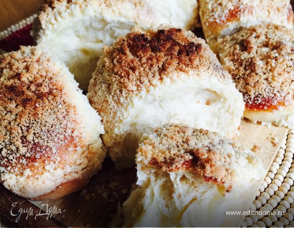 Булочки с ароматным штрейзелем и ванильным заварным кремом