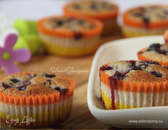 Фрианды с черной смородиной (Blackcurrant & lemon friands) Фрианды с черной смородиной (Blackcurrant & lemon friands)