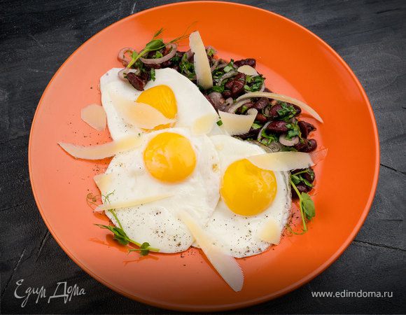Яичница с фасолью Яичница с фасолью