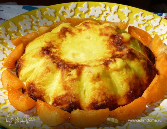 Творожная запеканка-суфле с абрикосами