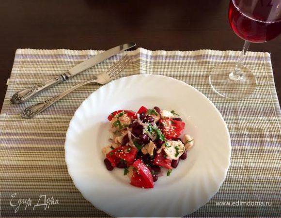 Салат с курицей и фасолью Салат с курицей и фасолью