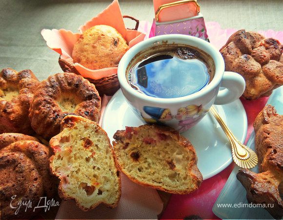 Кексы с ягодами и грушей на творожном тесте