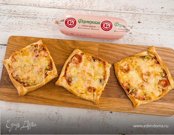 Квадратная пицца с колбасой