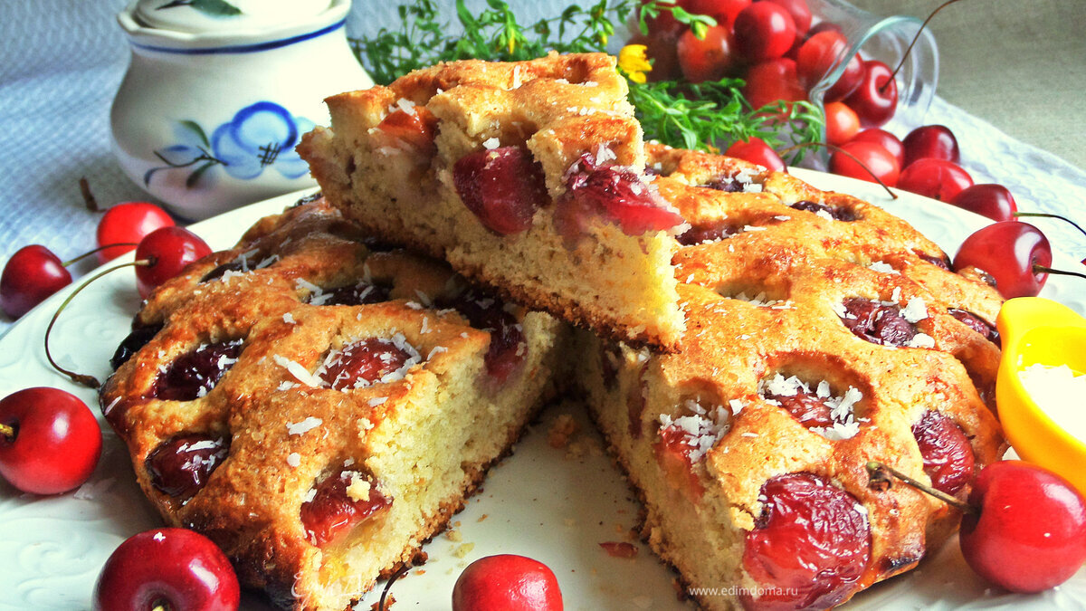 Пирог «Черешня в ореховом тесте»