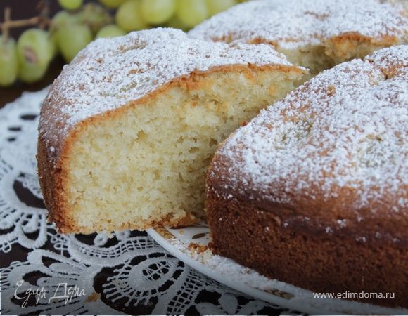Миндальный кекс с виноградом Миндальный кекс с виноградом