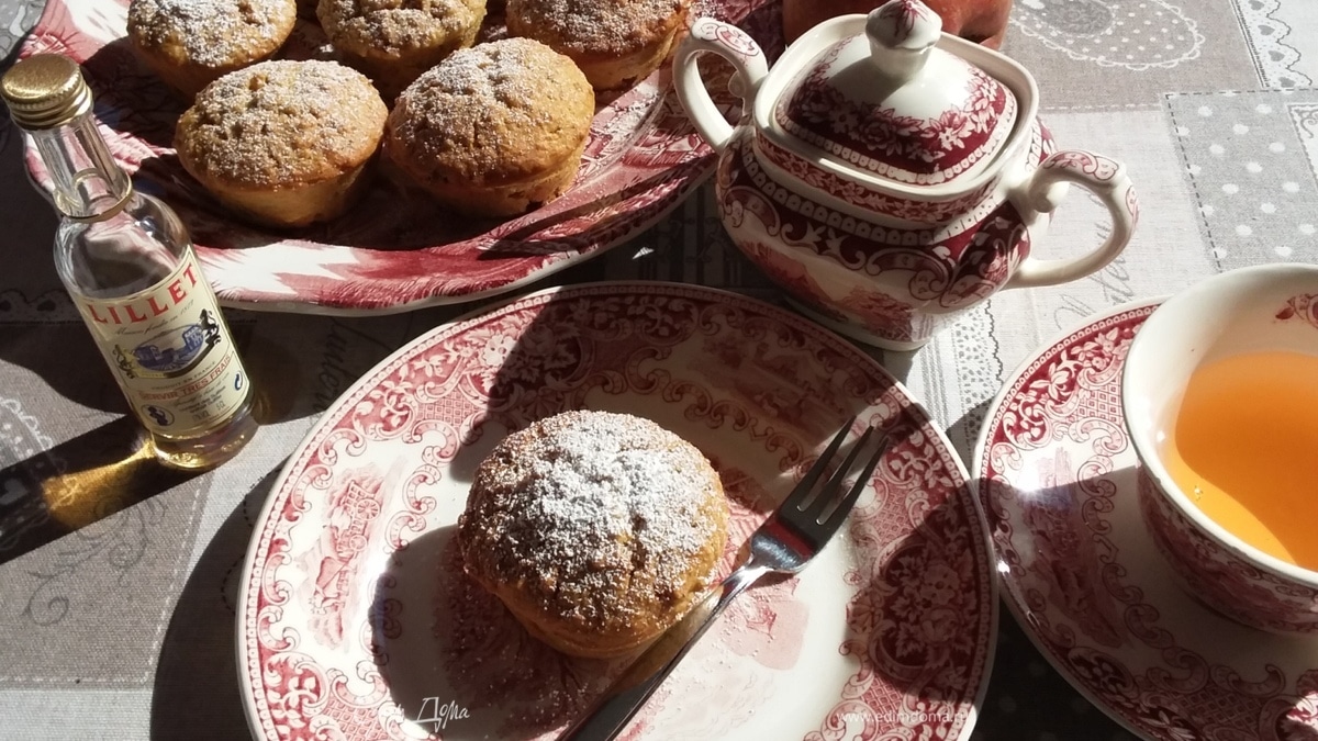 Маффины с яблоком и морковью