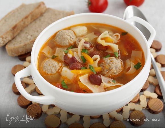 Наваристый суп с фрикадельками и овощами Наваристый суп с фрикадельками и овощами