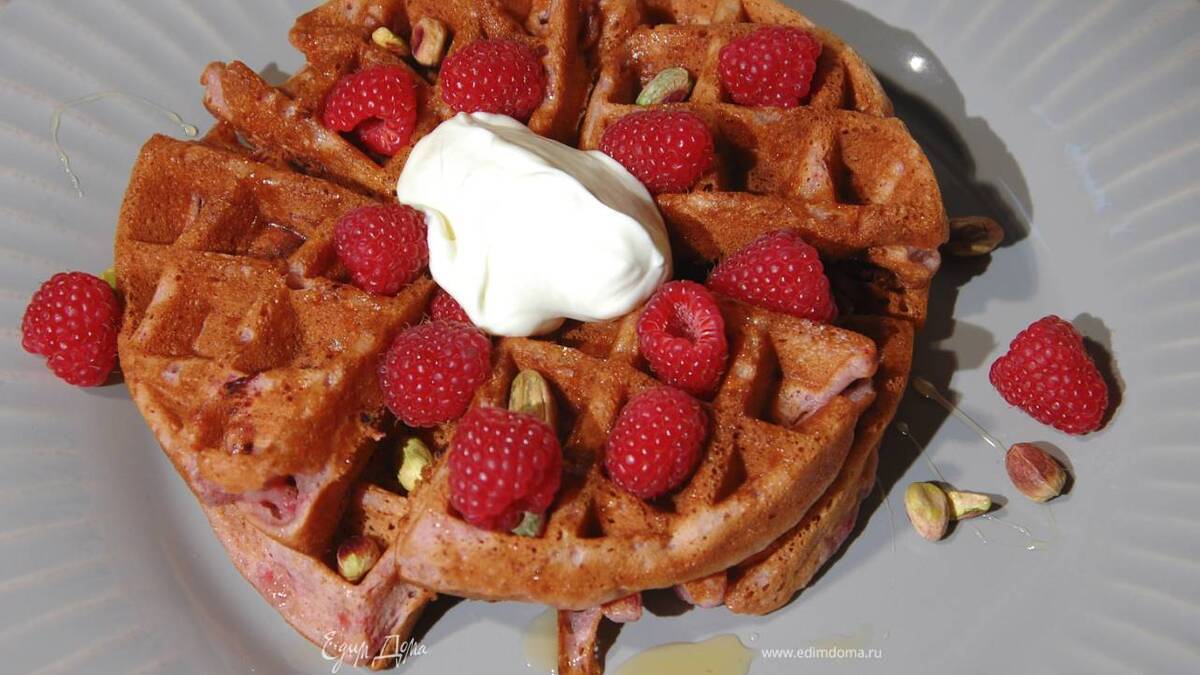 Малиновые вафли с фисташками и медом — Пошаговый рецепт приготовления с фото 2026 | Простые и вкусные рецепты в домашних условиях EdimDoma.ru
