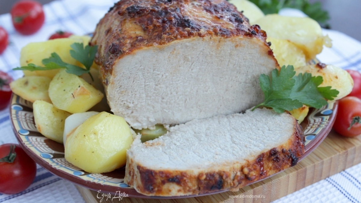 Карбонад варено-печеный в аджике