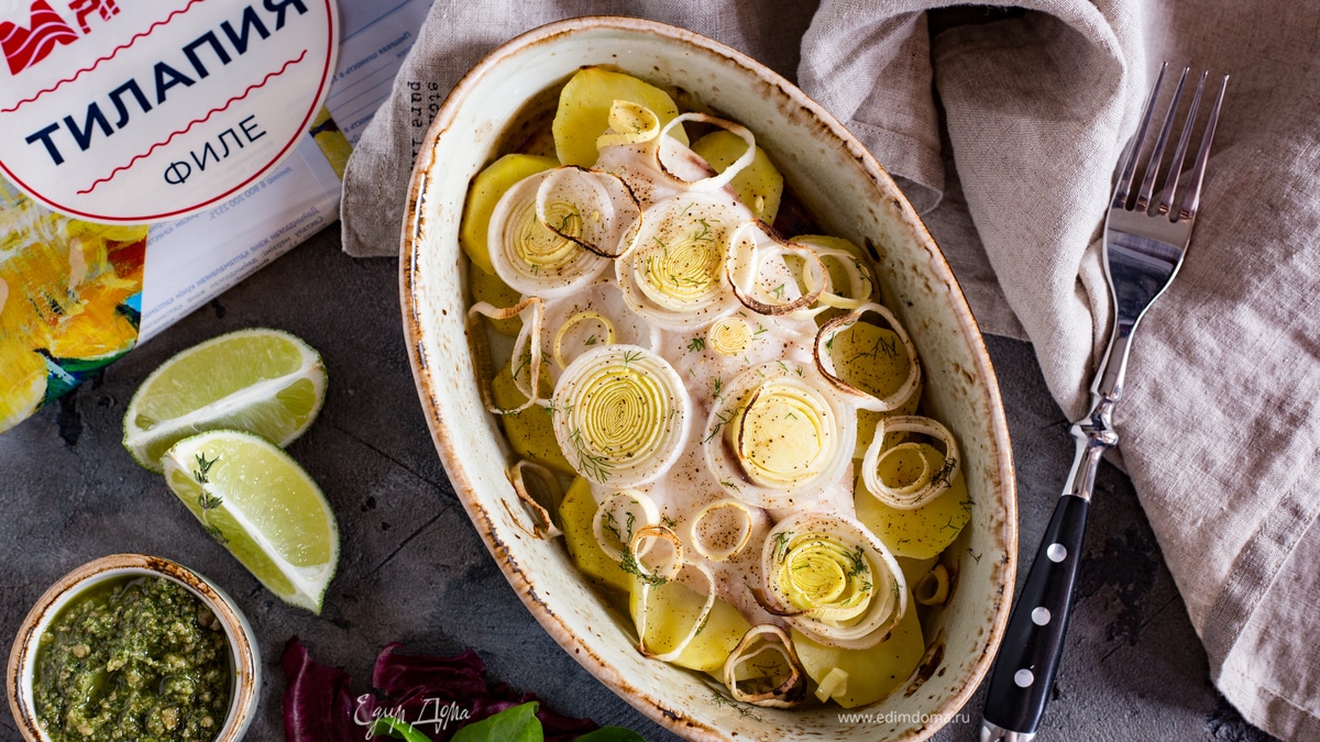 Запеченное филе тилапии на картофельной подушке