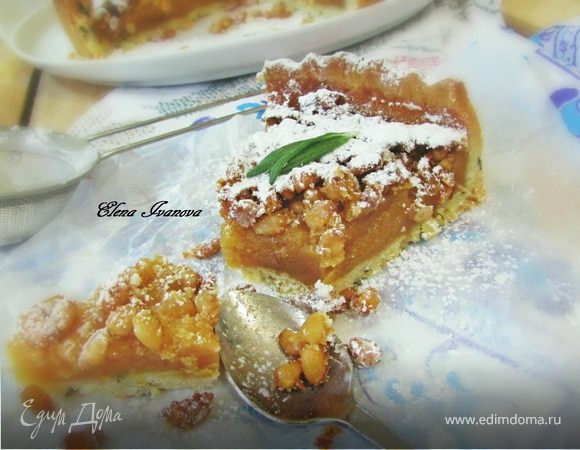 Кростата с розмарином и кедровыми орешками 