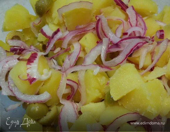 Салат из картофеля с оливками Салат из картофеля с оливками
