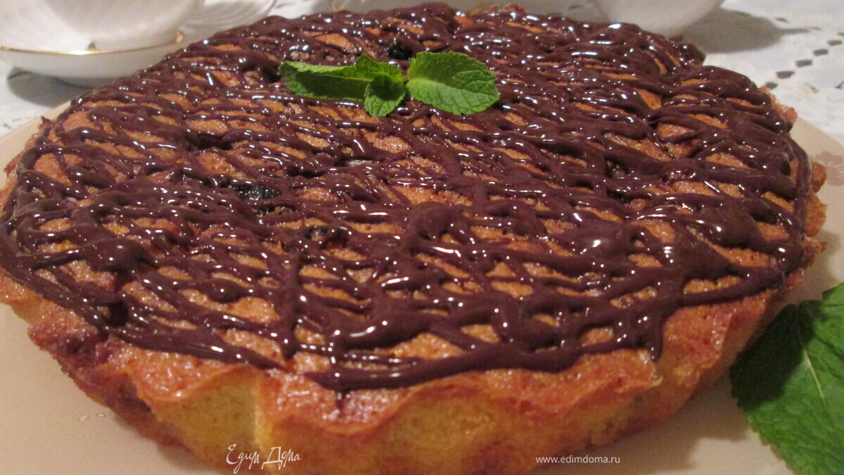 Шарлотка с черносливом по-итальянски