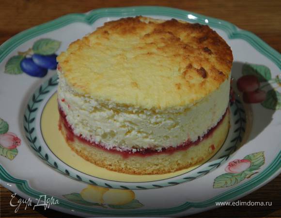 Ватрушка с вишней Ватрушка с вишней