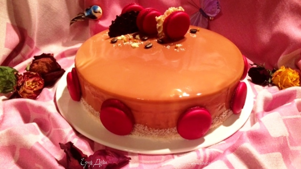 Торт-мусс тирамису с зеркальной глазурью