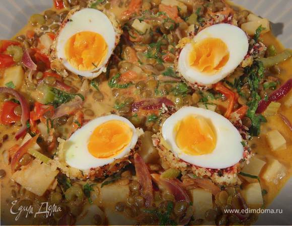 Чечевица с тушеными овощами и яйцами в специях 