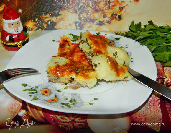 Картофель, запеченный с мясом и сыром