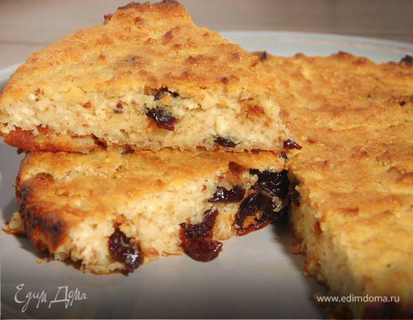 Творожник с миндалем и вяленой вишней Творожник с миндалем и вяленой вишней