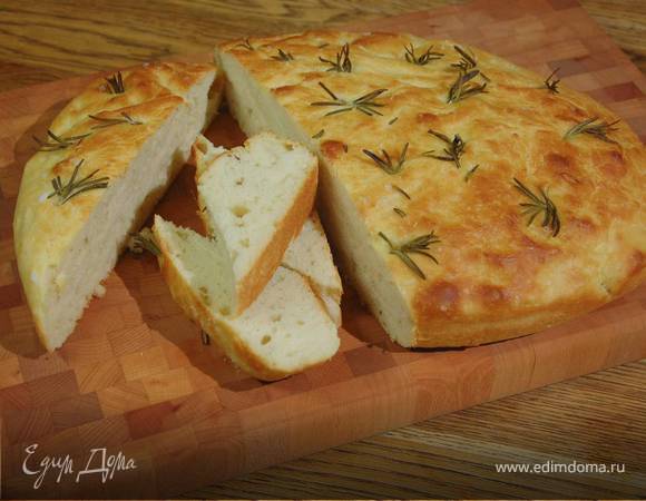 Фокачча с медом и розмарином