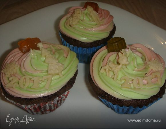 Шоколадные капкейки со сливовой начинкой Шоколадные капкейки со сливовой начинкой