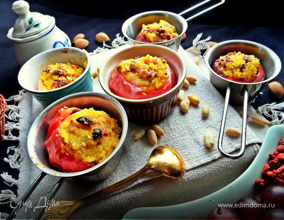 Яблоки, запеченные с рисовой начинкой Яблоки, запеченные с рисовой начинкой