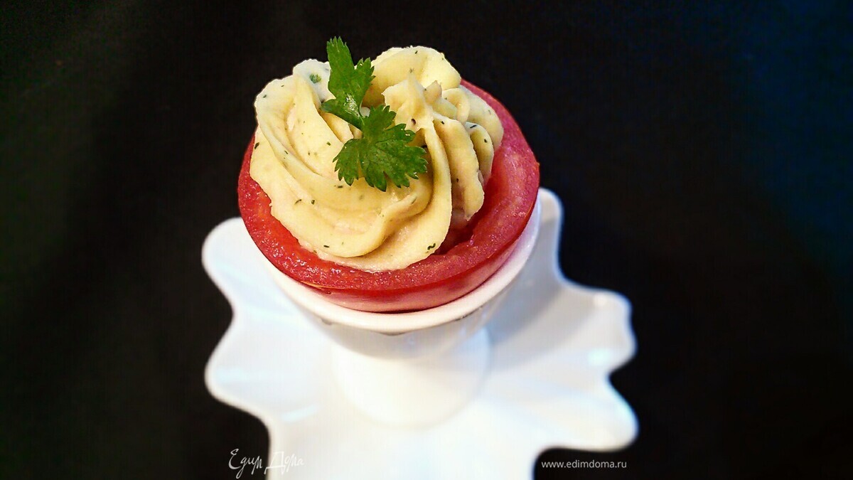 Помидоры, фаршированные картофельно-тунцовым кремом