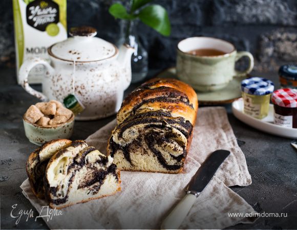 Плетенка с маковой начинкой