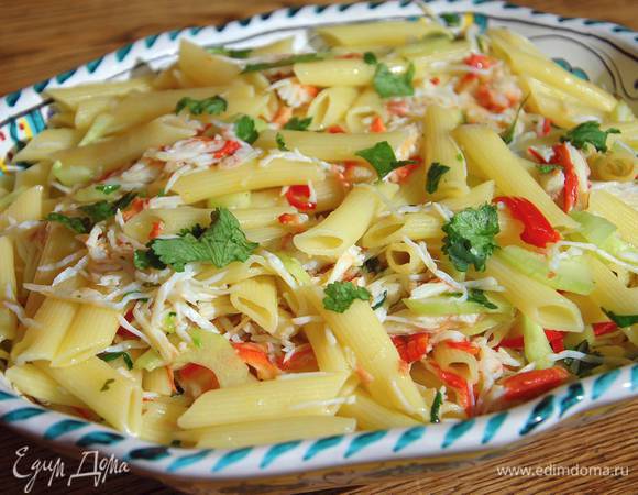 Пенне с огурцом и крабовым мясом Пенне с огурцом и крабовым мясом