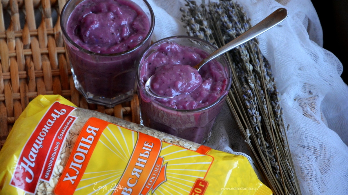 Овсяный кисель с черникой