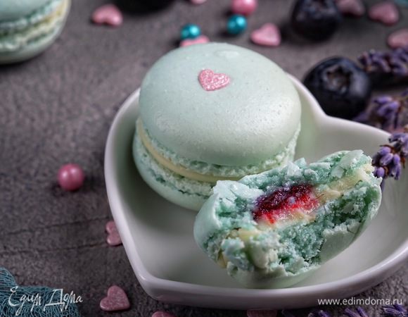 Макарон «Белый шоколад — голубика» Макарон «Белый шоколад — голубика»