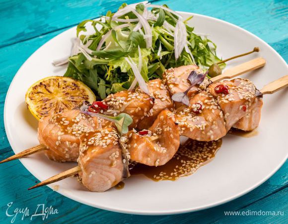 Шашлычки из лосося в медовом маринаде