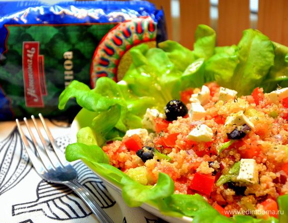 Греческий салат с киноа Греческий салат с киноа