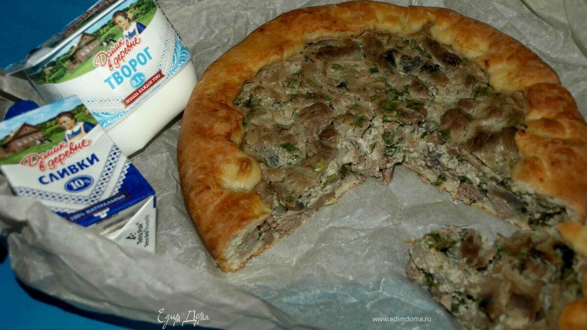 Деревенский пирог с мясом и грибами