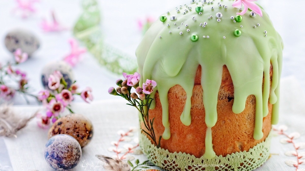 Пасхальный маковый кулич