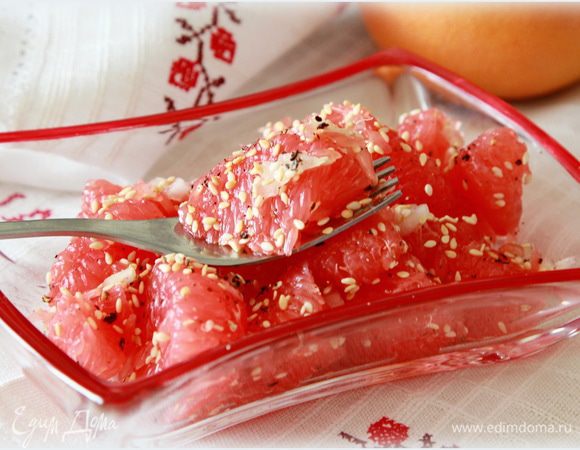 Салат из грейпфрута с луком-шалот