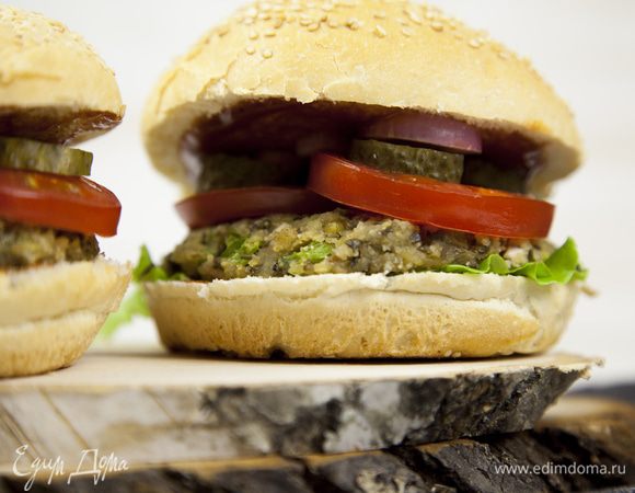 Вегетарианский бургер с котлетой из маша Вегетарианский бургер с котлетой из маша