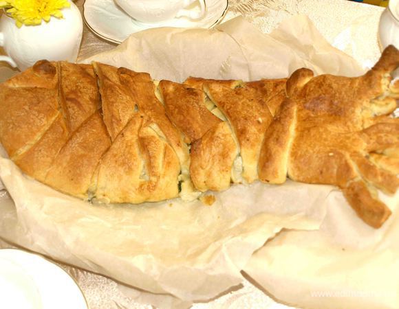 Пирог с деревенским сыром и синей зубаткой Пирог с деревенским сыром и синей зубаткой