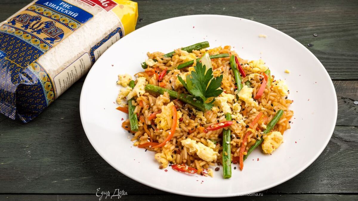 Пикантный рис в воке