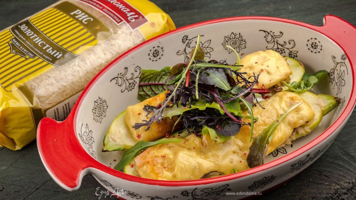 Лодочки из кабачков с рисом и сыром