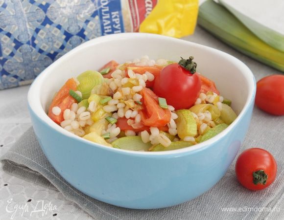 Салат с перловой крупой и кабачком Салат с перловой крупой и кабачком