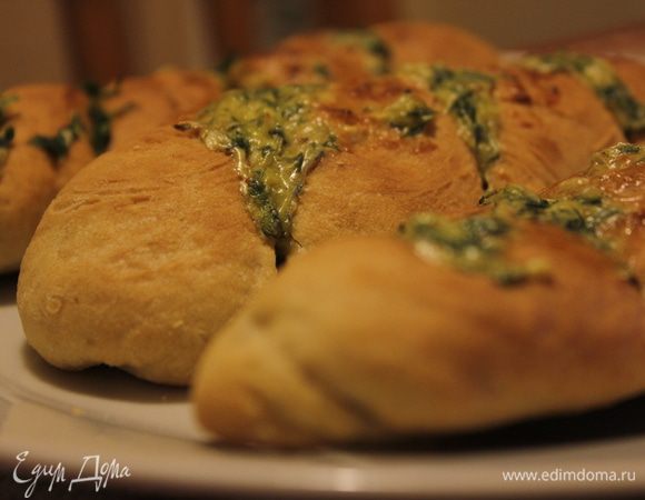 Чесночные багеты с сыром и руколой Чесночные багеты с сыром и руколой