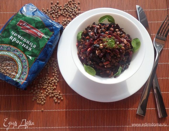 Постный салат с чечевицей и свеклой