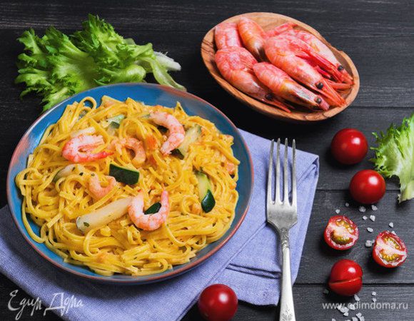 Тальолини с креветками и цукини