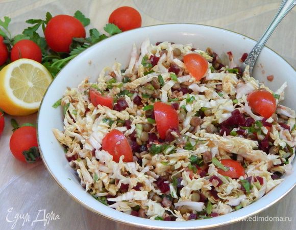 Постный салат с зеленой чечевицей Постный салат с зеленой чечевицей