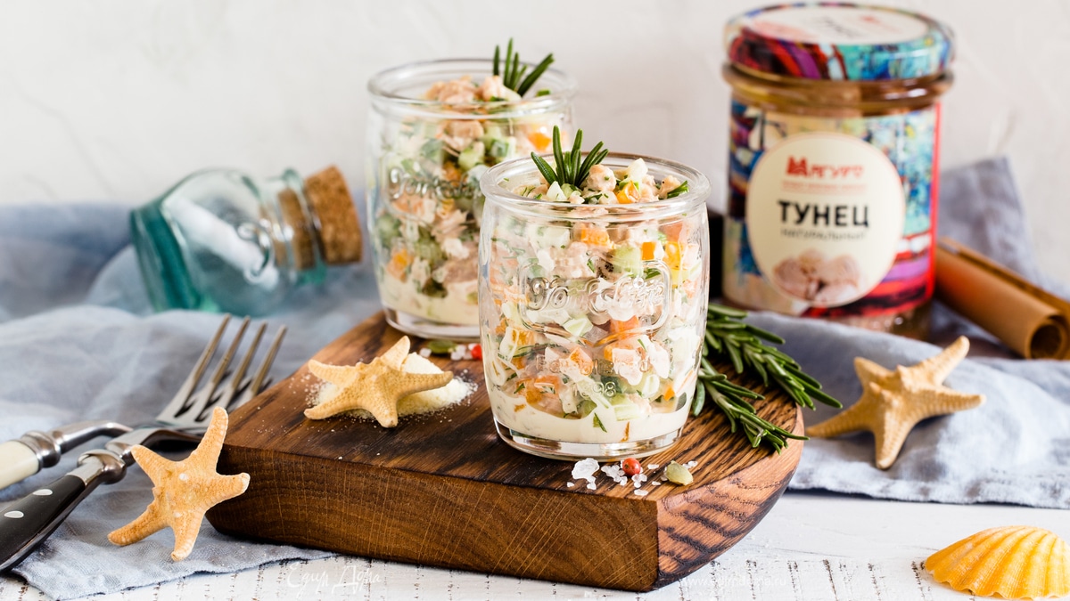 Салат с тунцом и овощами